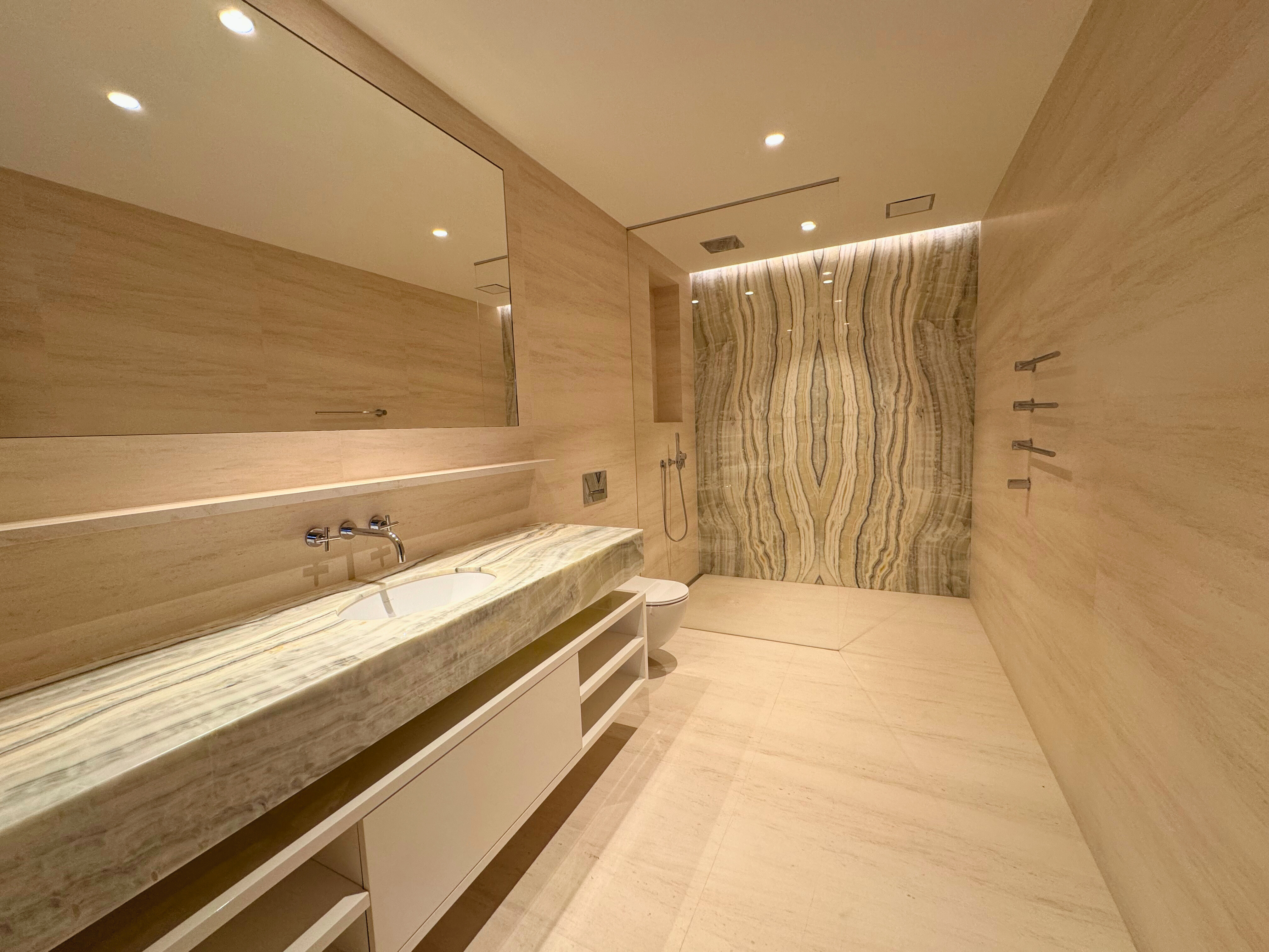 27dbc9cf-822d-497c-9a97-72050f8b015b