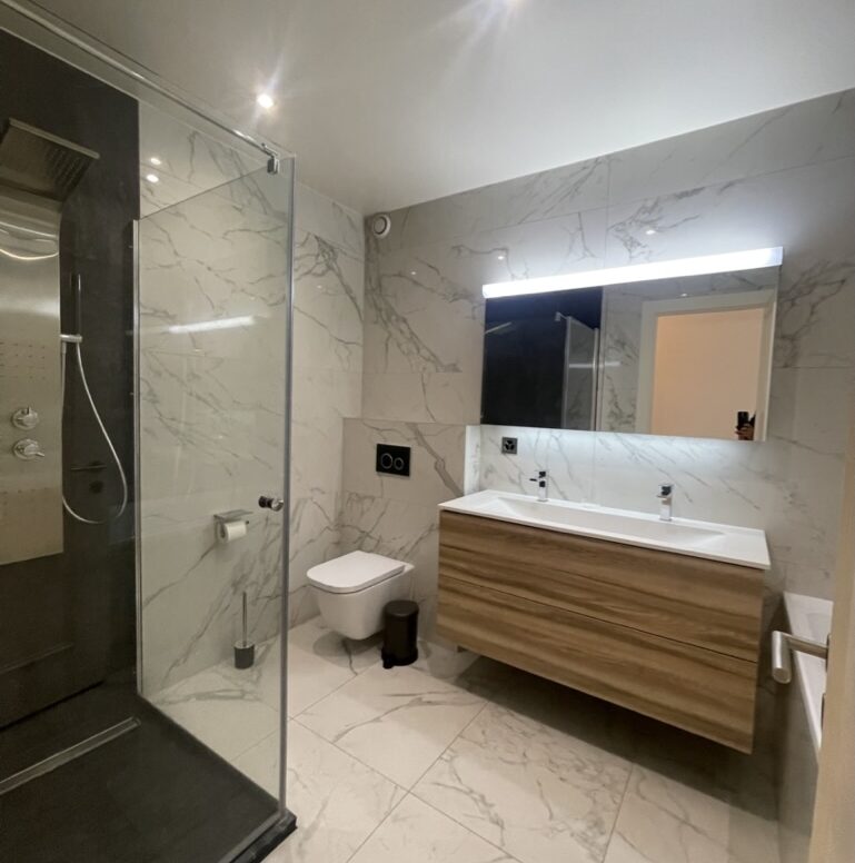 5a1a88a5be42469a8d6c03895b22c8b7_1_105_c